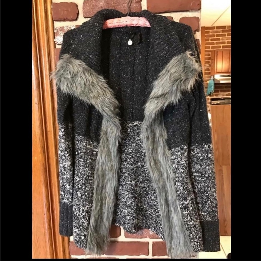 BKE boutique open front cardigan